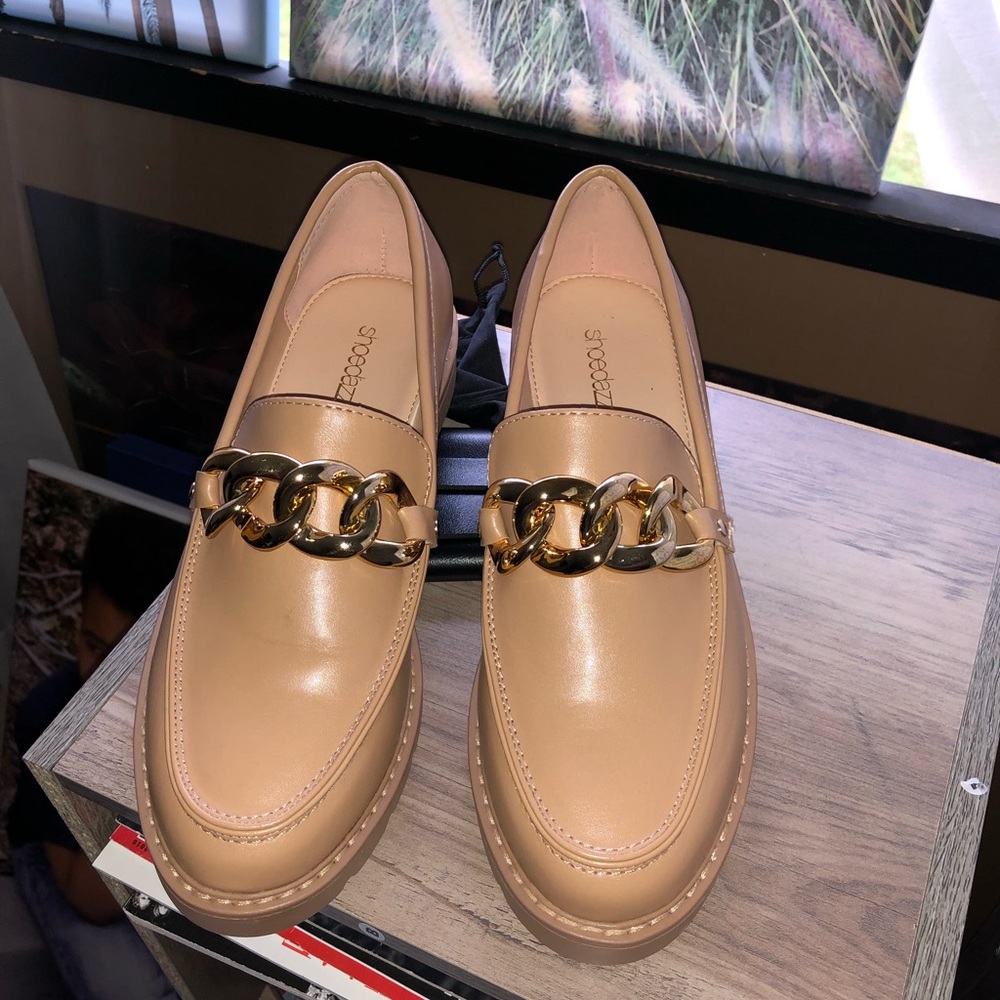 Women’s Size 7 loafer